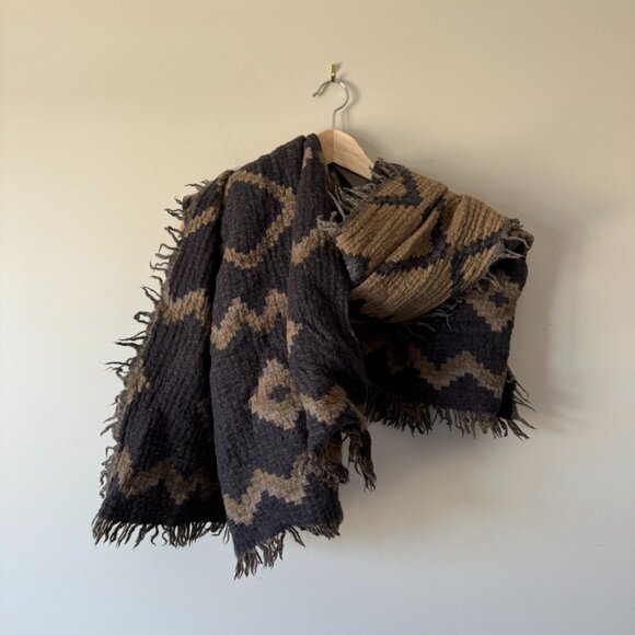 Aritzia | Wilfred Wool Blanket Scarf - Picture 1 of 12